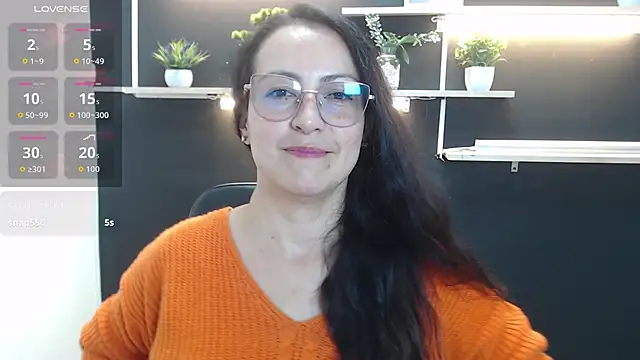 Lauryn Jones online show from April 15, 2026, 5:28 pm