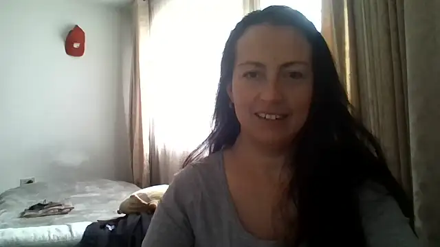 Snapshot of Lauryn_Jones chatting on July 21, 2026, 6:09 pm Lauryn Jones online show from July 21, 2026, 6:09 pm