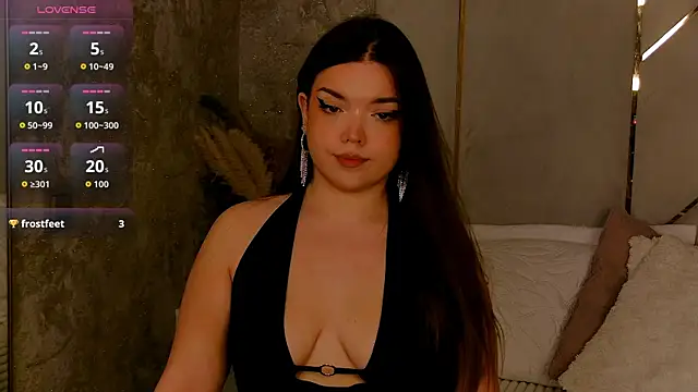 Snapshot of NaomiAster chatting on July 4, 2026, 6:53 am NaomiAster online show from July 4, 2026, 6:53 am