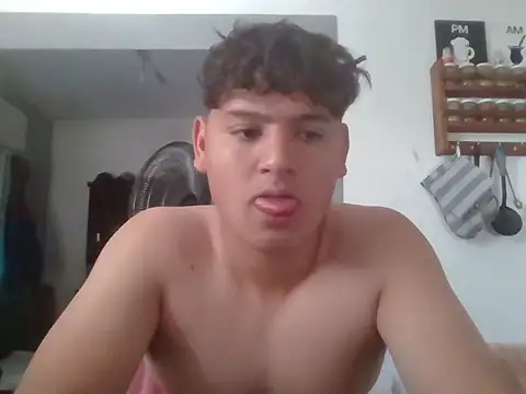 Snapshot of Myboy0020 chatting on January 16, 2026, 5:17 pm Myboy0020 online show from January 16, 2026, 5:17 pm