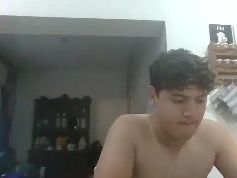 Snapshot of Myboy0020 chatting on February 17, 2026, 8:39 pm Myboy0020 online show from February 17, 2026, 8:39 pm