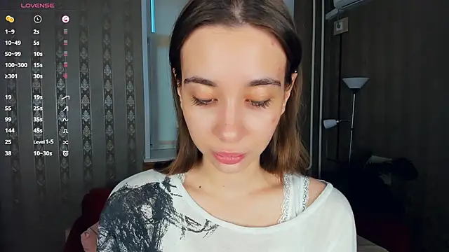 JacalynSchreiber online show from November 24, 2025, 11:43 am