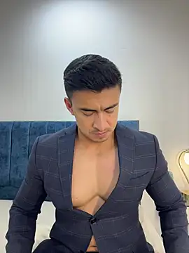 Chris Clarck online show from November 14, 2025, 7:17 pm