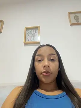 Brunettecollins05 online show from March 23, 2026, 12:33 am