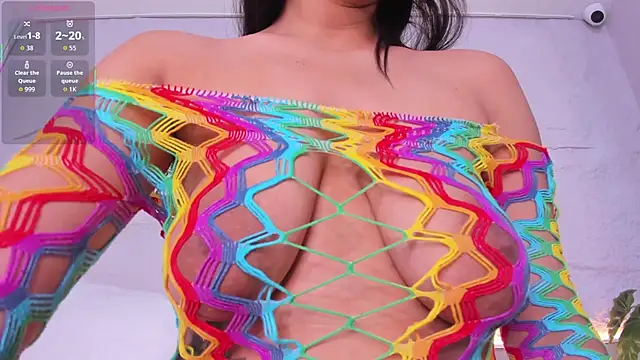 Violettaevans  online show from December 1, 2025, 7:59 pm