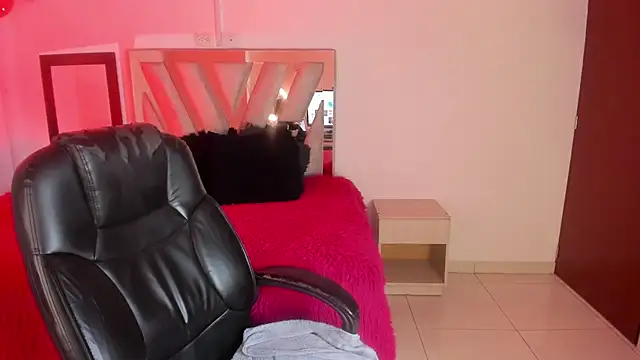 Ebonynaughty online show from May 14, 2026, 3:03 am