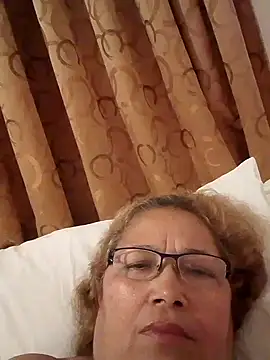 Snapshot of Cessi50 chatting on November 15, 2025, 3:54 am Cessi50 online show from November 15, 2025, 3:54 am