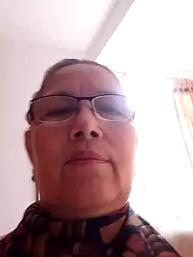 Snapshot of Cessi50 chatting on November 13, 2025, 4:00 pm Cessi50 online show from November 13, 2025, 4:00 pm