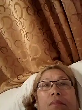 Snapshot of Cessi50 chatting on November 12, 2025, 4:16 am Cessi50 online show from November 12, 2025, 4:16 am