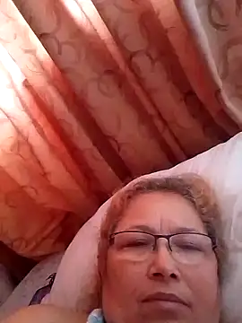 Snapshot of Cessi50 chatting on November 25, 2025, 11:54 am Cessi50 online show from November 25, 2025, 11:54 am