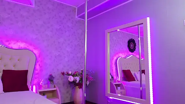 GracieCute online show from April 5, 2026, 3:13 am