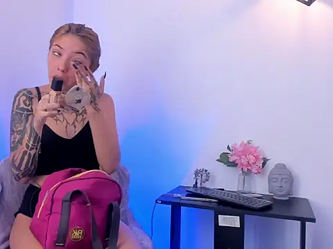 chelseadalea online show from November 27, 2025, 6:52 pm