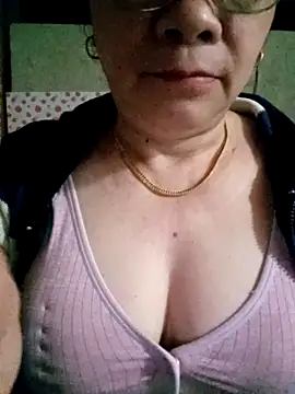 small-house123 online show from February 17, 2026, 5:21 pm