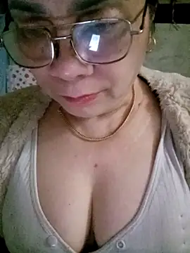 small-house123 online show from February 25, 2026, 12:00 am