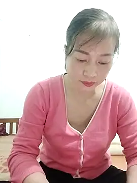 Kiuwi-omao online show from November 5, 2025, 4:26 am