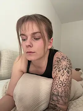 LisaFreierxx online show from June 1, 2026, 3:11 pm