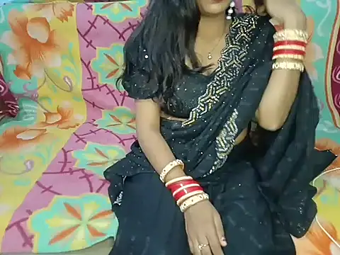 Snapshot of roja-1 chatting on November 1, 2025, 8:46 pm roja-1 online show from November 1, 2025, 8:46 pm