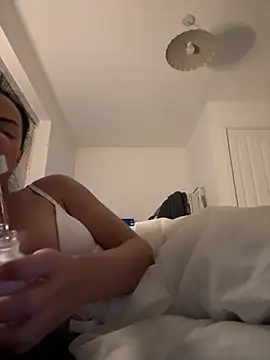 Bethrae25 online show from November 10, 2025, 11:43 pm