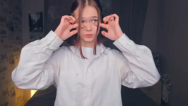 Snapshot of BlairAmmon chatting on November 13, 2025, 8:29 am BlairAmmon online show from November 13, 2025, 8:29 am