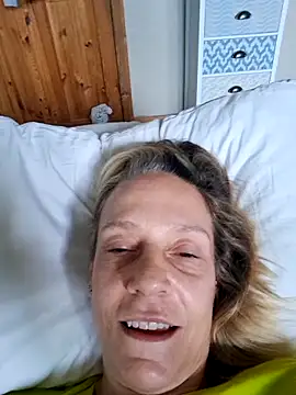 LittleSexyT online show from November 11, 2025, 10:43 am