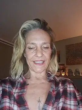 LittleSexyT online show from November 6, 2025, 10:14 pm