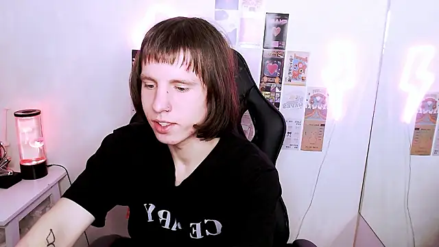 Snapshot of CutieKai_ chatting on March 14, 2026, 9:21 pm CutieKai online show from March 14, 2026, 9:21 pm