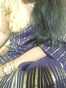 mouni499 online show from May 11, 2026, 5:32 pm