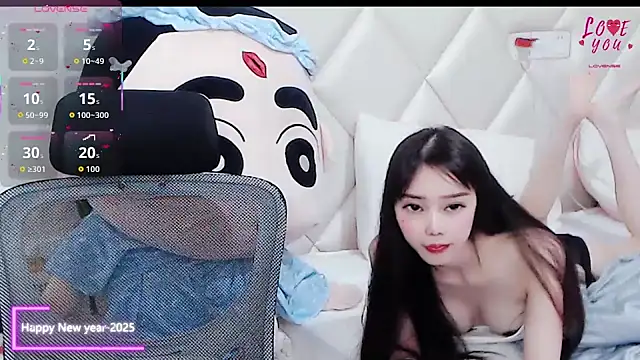 Snapshot of YAOYAO-2025 chatting on November 13, 2025, 12:09 pm YAOYAO-2025 online show from November 13, 2025, 12:09 pm