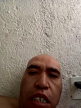 Snapshot of pitote38 chatting on November 1, 2025, 5:18 pm pitote38 online show from November 1, 2025, 5:18 pm