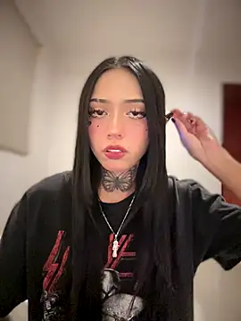 JIORYOvO online show from November 13, 2025, 2:37 am