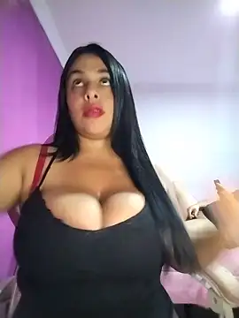 Snapshot of AngelsCouple- chatting on June 12, 2026, 8:39 pm AngelsCouple- online show from June 12, 2026, 8:39 pm