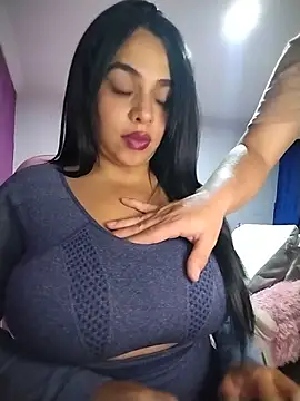 Snapshot of AngelsCouple- chatting on June 4, 2026, 5:34 am AngelsCouple- online show from June 4, 2026, 5:34 am
