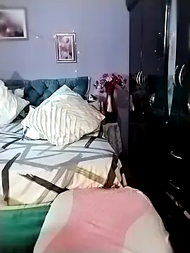 Belinder003 online show from January 17, 2026, 4:32 pm