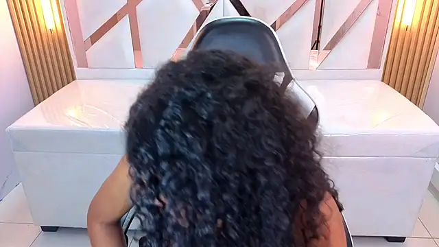 ninadelight tp online show from November 17, 2025, 8:13 pm