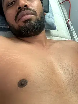 Snapshot of Davidbottom7 chatting on November 3, 2025, 11:08 pm Davidbottom7 online show from November 3, 2025, 11:08 pm