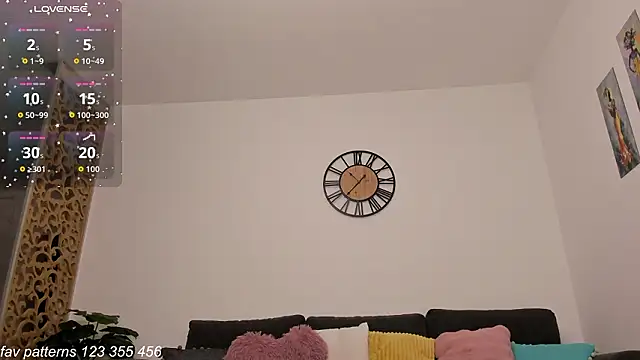 ScarletFlamee online show from February 14, 2026, 8:31 pm