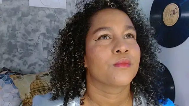 Snapshot of Ambar_foxy chatting on November 6, 2025, 7:51 pm Ambar foxy online show from November 6, 2025, 7:51 pm