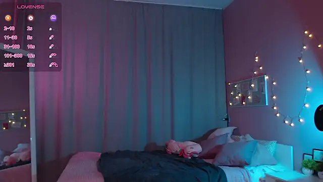 Adria Arjona online show from March 14, 2026, 7:36 am