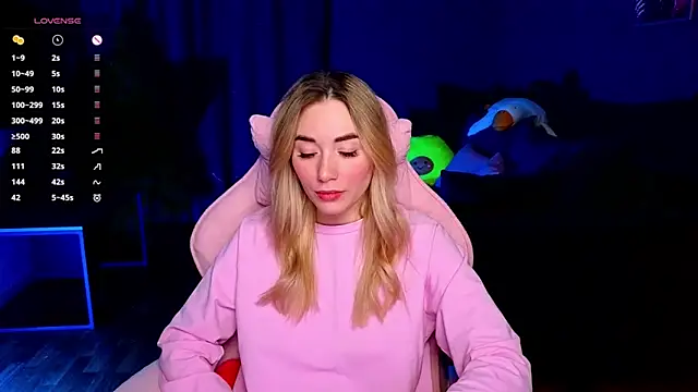 Snapshot of Rosie_Mac chatting on February 17, 2026, 1:14 am Rosie Mac online show from February 17, 2026, 1:14 am