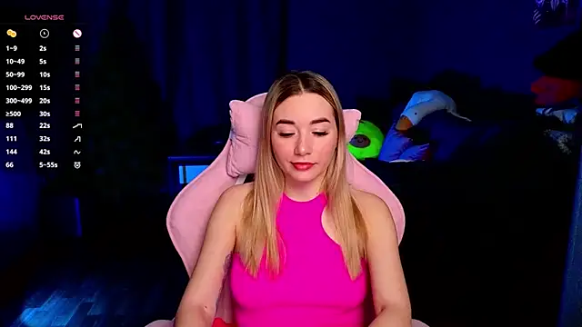 Snapshot of Rosie_Mac chatting on March 3, 2026, 1:01 am Rosie Mac online show from March 3, 2026, 1:01 am