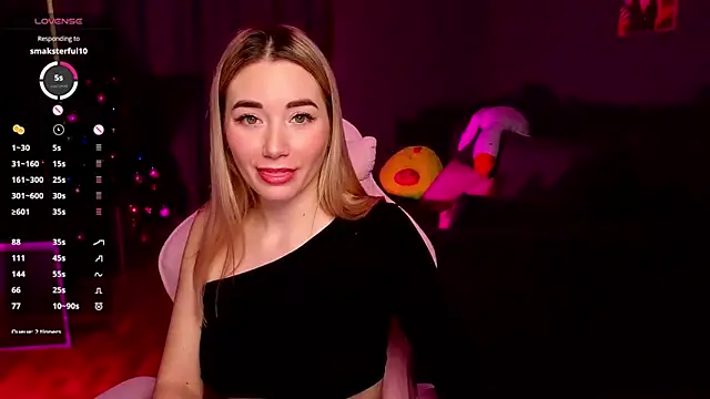 Snapshot of Rosie_Mac chatting on February 3, 2026, 2:53 am Rosie Mac online show from February 3, 2026, 2:53 am