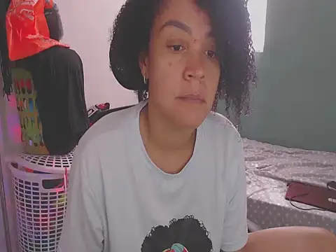 Snapshot of shayna_cute chatting on June 19, 2026, 7:52 pm shayna cute online show from June 19, 2026, 7:52 pm