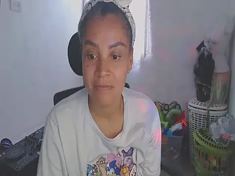 Snapshot of shayna_cute chatting on May 27, 2026, 8:27 pm shayna cute online show from May 27, 2026, 8:27 pm