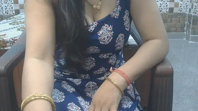 Snapshot of Sneha_lovely01 chatting on June 12, 2026, 4:43 am Sneha lovely01 online show from June 12, 2026, 4:43 am