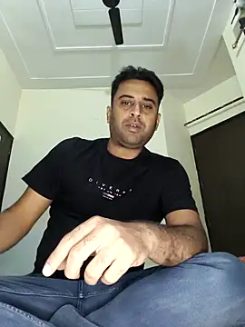 Snapshot of ITZ_GURU chatting on November 21, 2025, 10:36 am ITZ GURU online show from November 21, 2025, 10:36 am