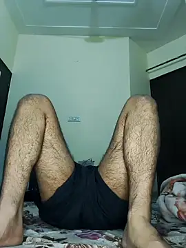 Snapshot of ITZ_GURU chatting on November 22, 2025, 5:45 pm ITZ GURU online show from November 22, 2025, 5:45 pm