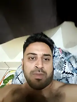 Snapshot of ITZ_GURU chatting on November 18, 2025, 8:12 pm ITZ GURU online show from November 18, 2025, 8:12 pm