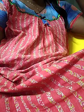 hyd couple7878 online show from November 29, 2025, 5:46 pm