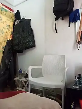 Angel23cm1 online show from April 12, 2026, 1:03 pm