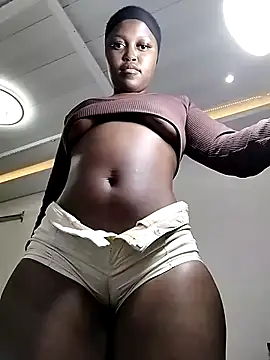 SweetSavage18 online show from December 5, 2025, 7:34 pm